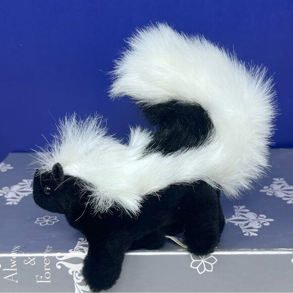 Folkmanis Mini Skunk Finger Puppet NWOT - Picture 4 of 8